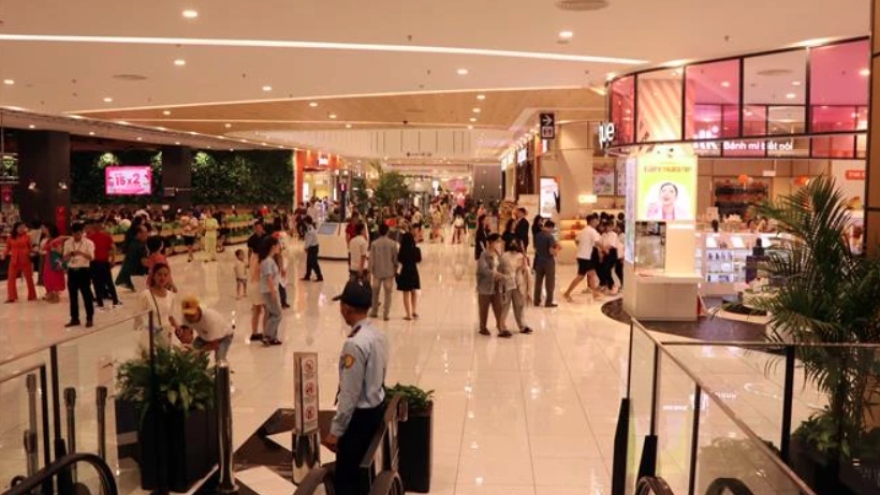 First AEON Mall in central region opens